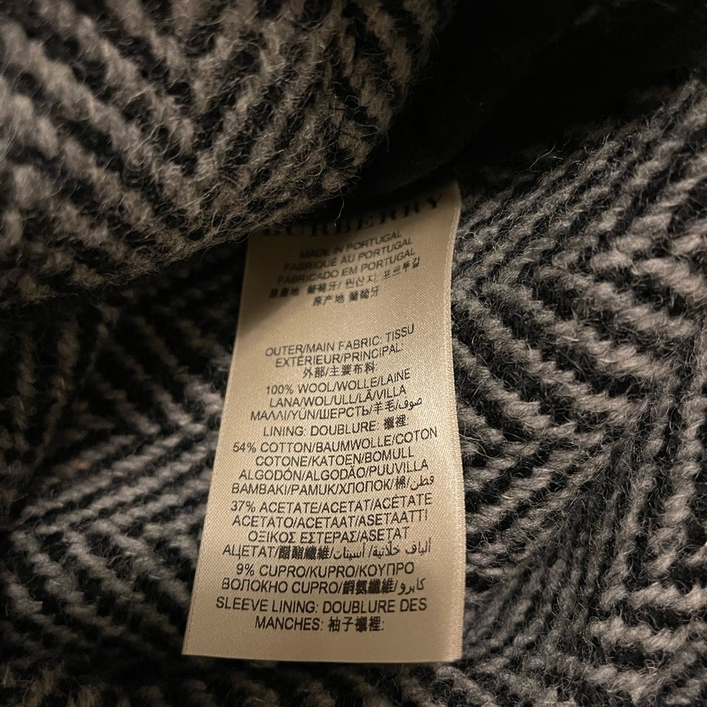Burberry women‘s wool jacket - Picture 6 of 12